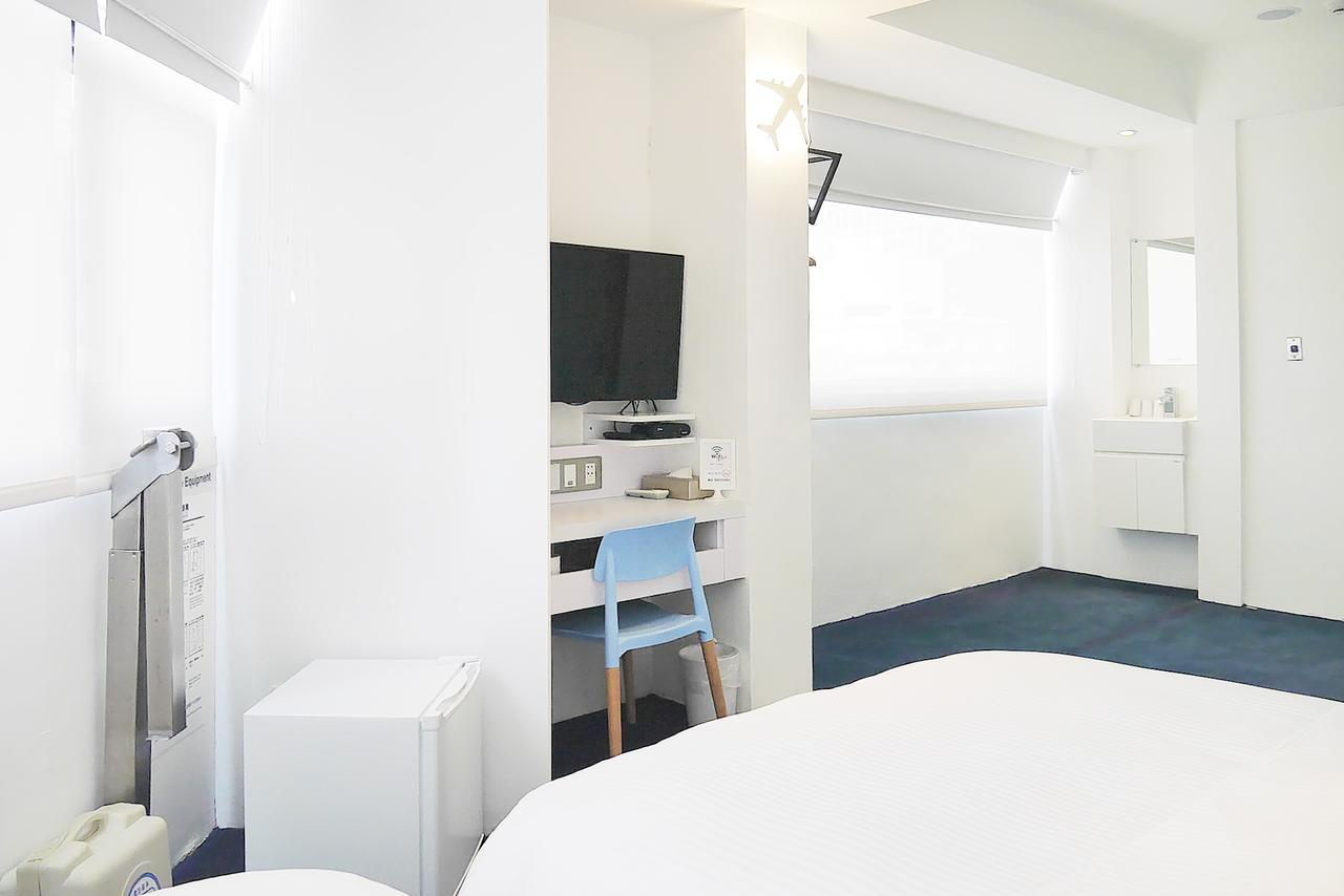 Time Flyer Hotel Тайчжун Экстерьер фото