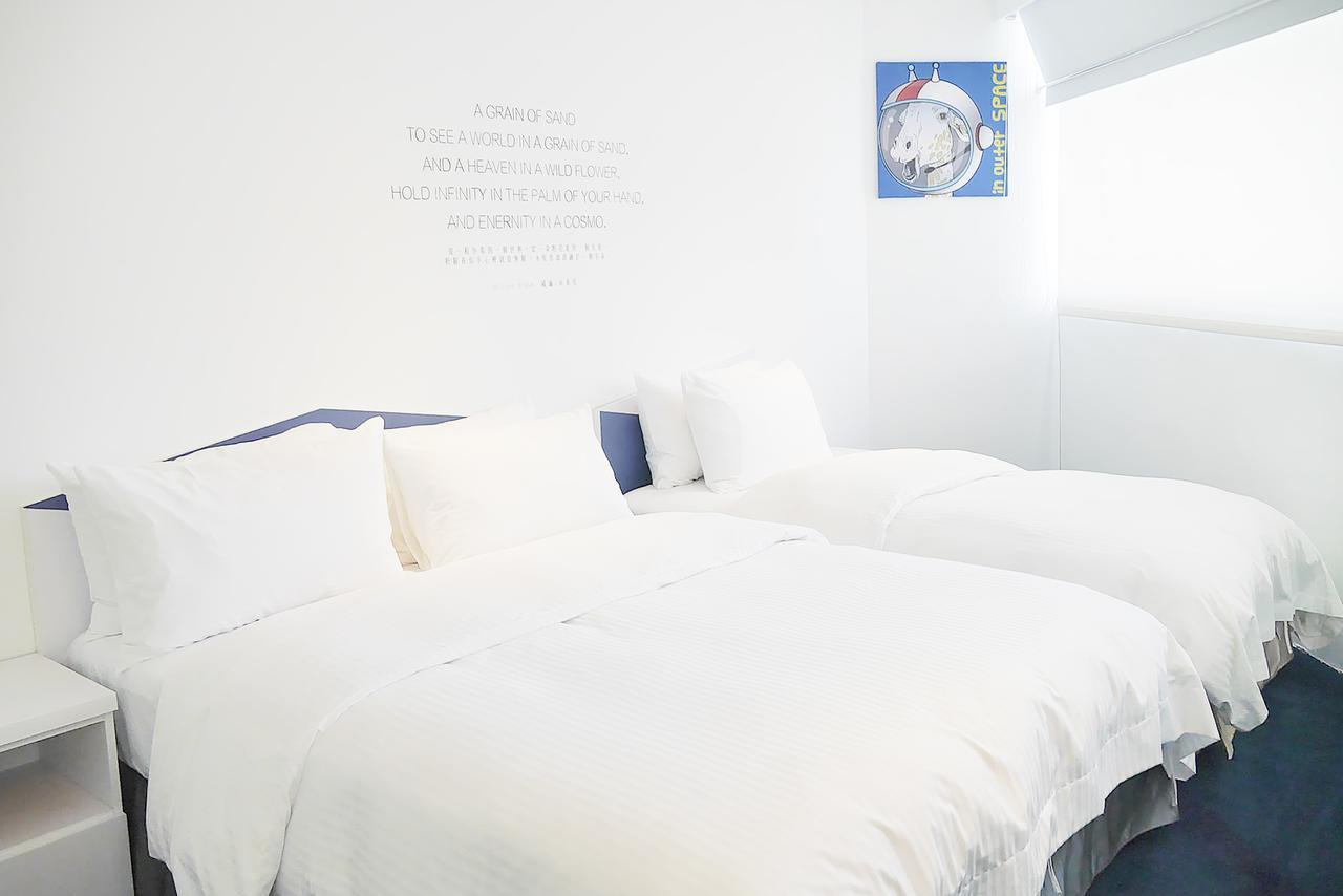 Time Flyer Hotel Тайчжун Экстерьер фото